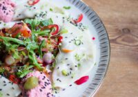 Wan Tans mit Waldpilzen & Macadamia-Rote-Beete-Creme